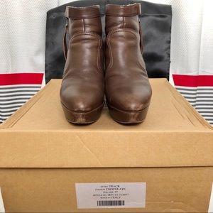 ACNE STUDIOS Track Chocolate Leather Ankle Boots